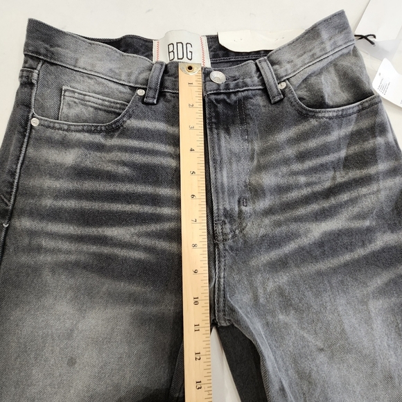 NWT BDG Urban Outfitters Jeans Mens 28/30 Black Stone Wash Skate Fit Whiskering - Picture 12 of 15